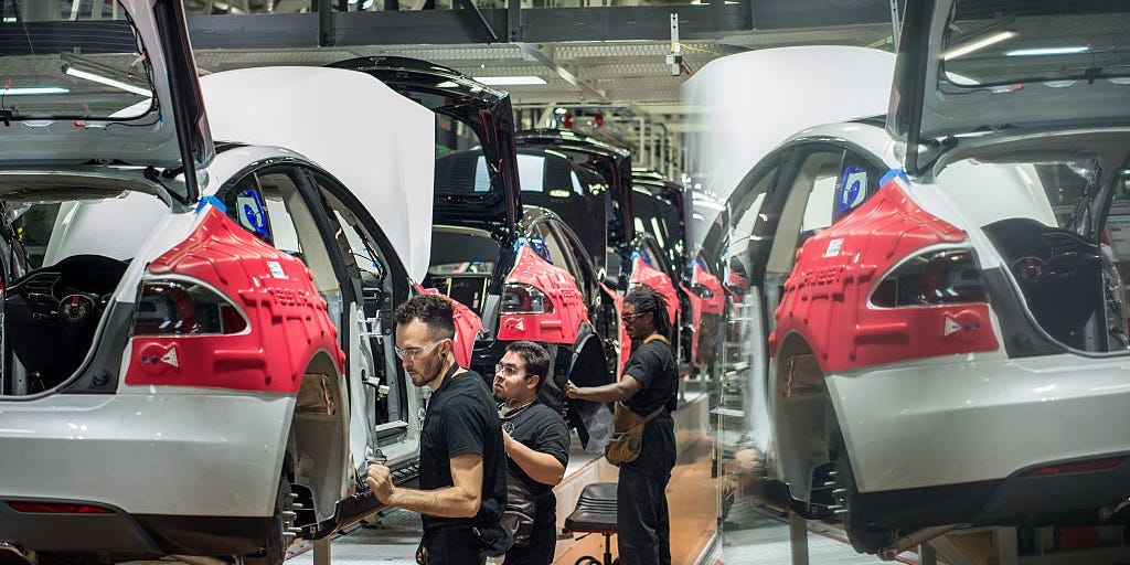 How much do Tesla factory workers earn?